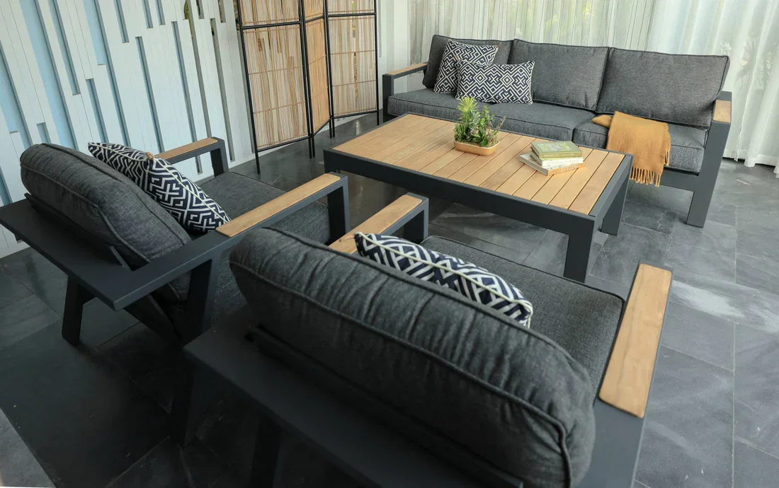 Oceanic Commercial Coffee Table - Aluminum with Teak - Image 3