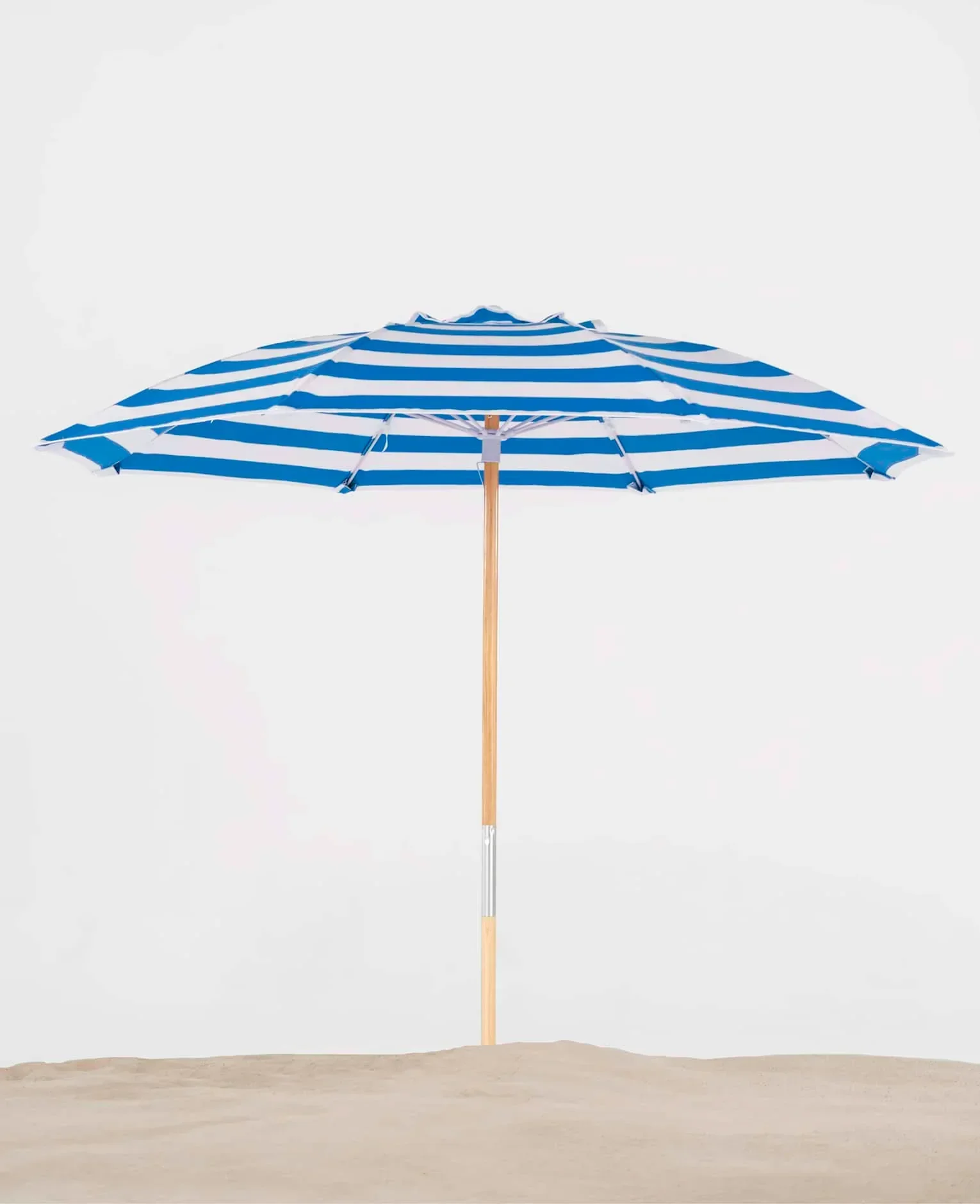 Frankford Avalon Fiberglass Beach 7.5 Foot Wide Octagon Manual Lift Umbrella - Image 3
