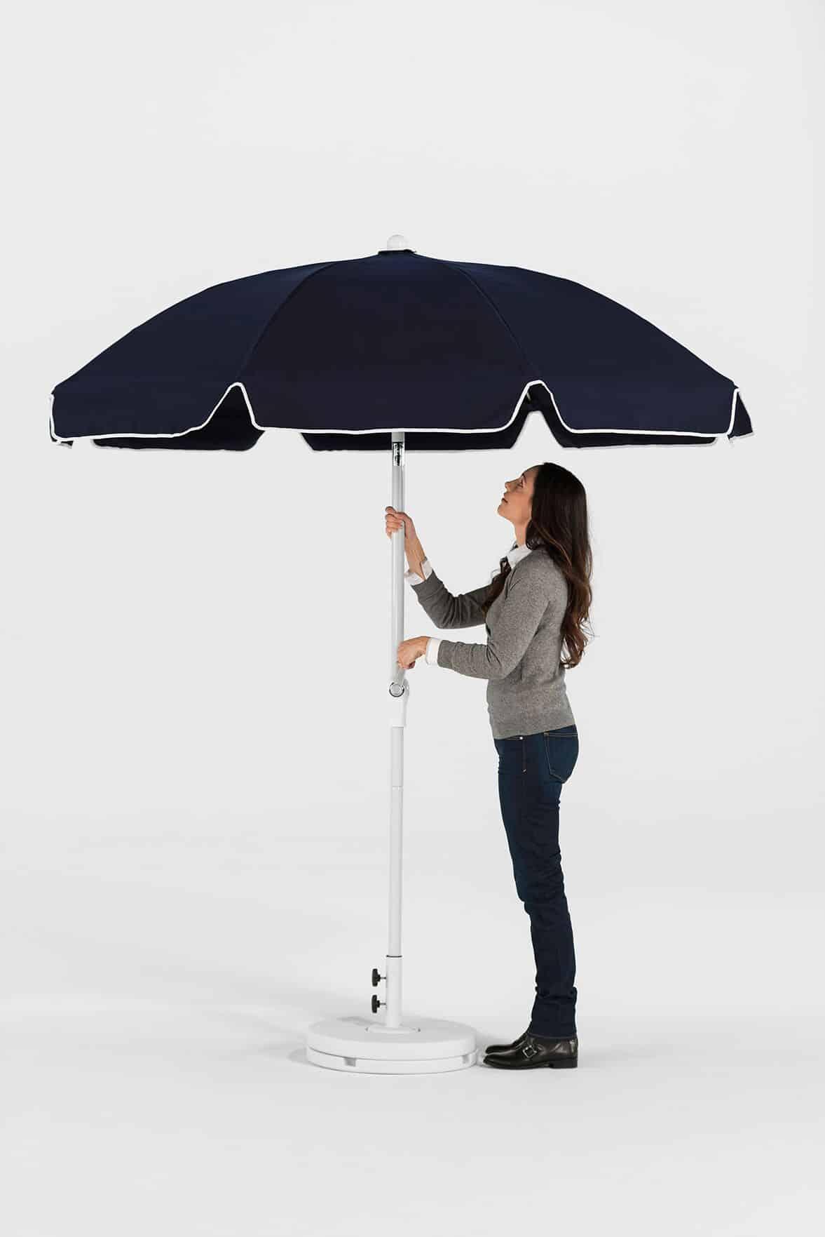 Frankford Catalina Fiberglass 7.5 Foot Wide Octagon Patio Umbrella - Image 6