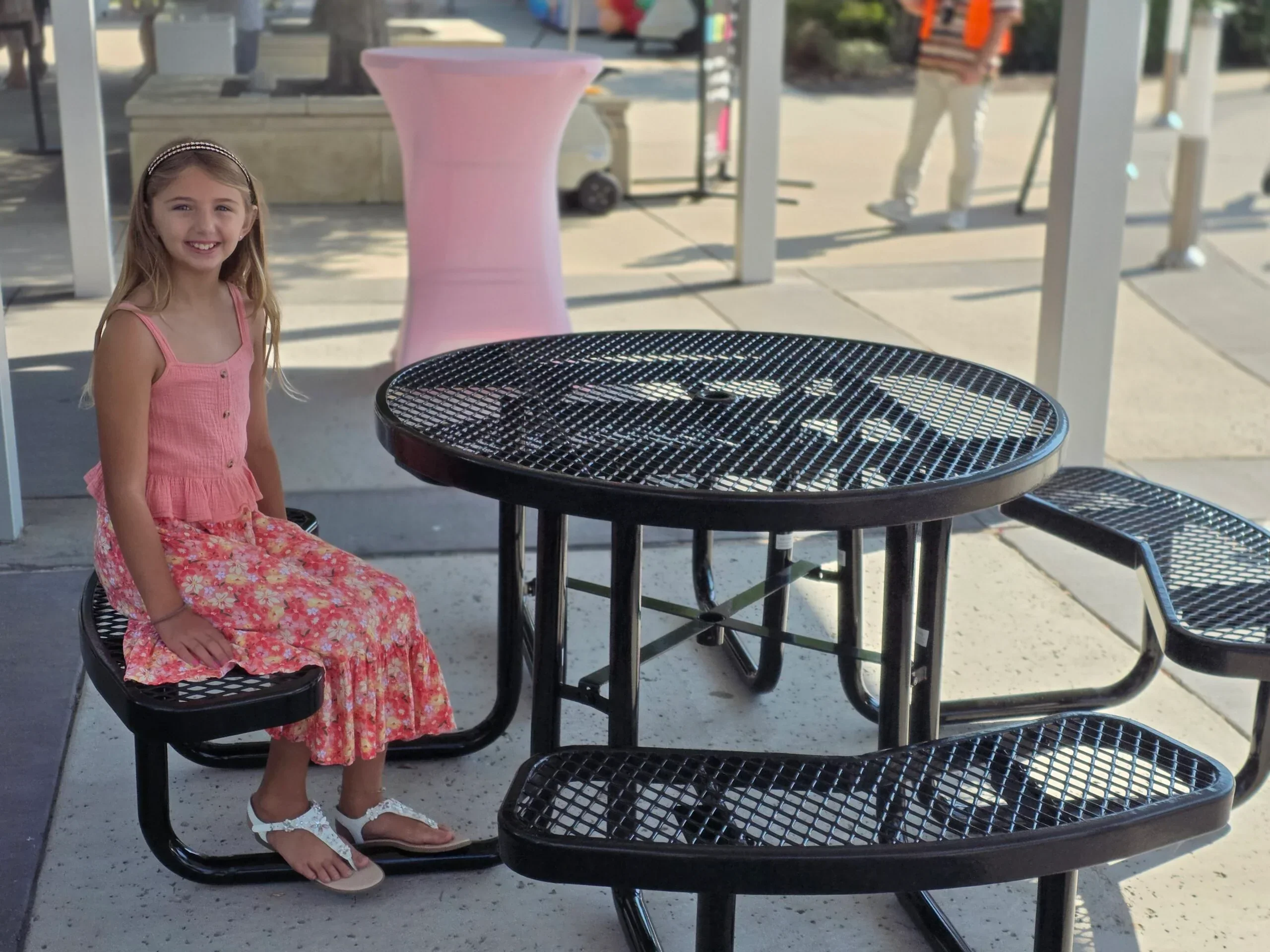 Quick Ship Round Picnic Table 46" Round Expanded Metal - Portable Commercial Picnic Table - Image 5